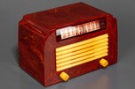 Oxblood Red with Yellow Insert Grille DeWald A-502 &rsquo;Step-Top&rsquo; Catalin Radio